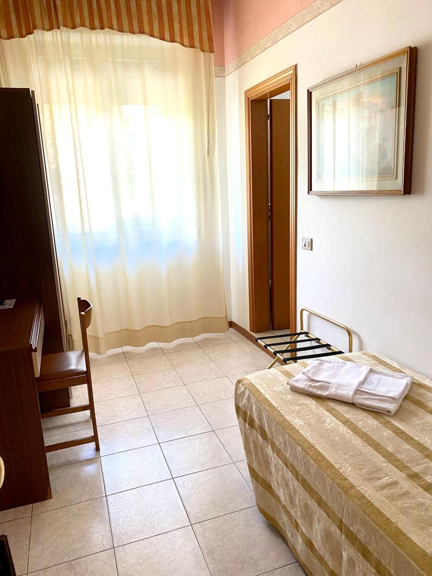Hotel Parco Fellini Rimini Luaran gambar
